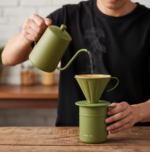 ⁦Green Lion V-60 Pro Coffee Maker Set with Gooseneck Kettle, 100 Paper Filters, Precision Scale , Pour-Over Dripper, Adjustable Grinder, 2 Stainless, Steel Cups, Travel Case - Green⁩ - الصورة ⁦8⁩